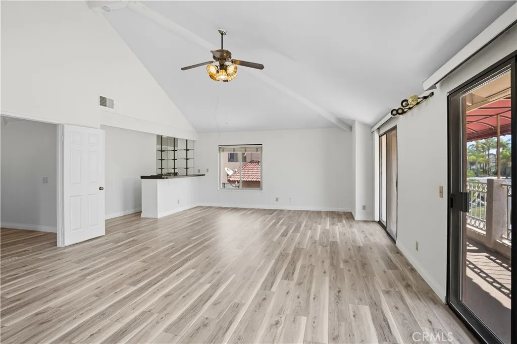 30431 Sparkle Drive, Canyon Lake, California 92587 home-pic-16